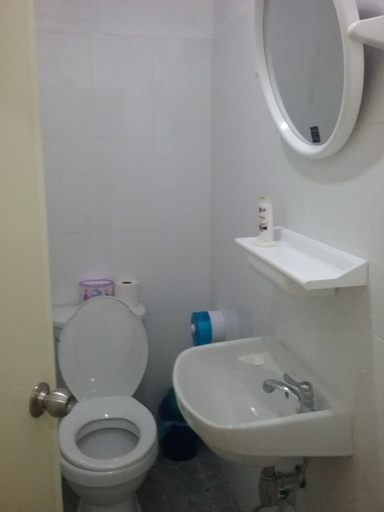 Bathroom 4, Danee Hostel, Sathorn