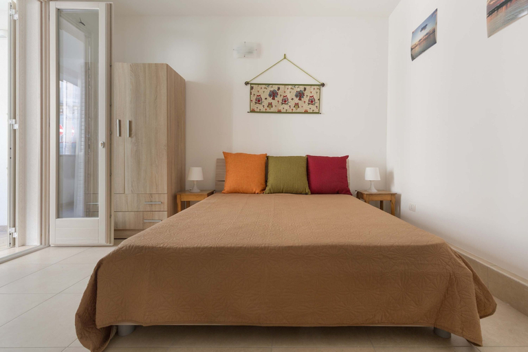 Room 2, 2200 Al Castello Home Holidays - Bilo by Barbarhouse, Lecce