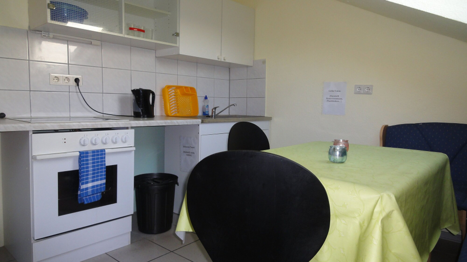 Others 4, Zimmervermietung Lösken 2, Duisburg