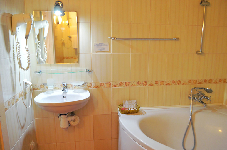 Bathroom 3, Deluxe Hotel, Sankt-Peterburg gorsovet