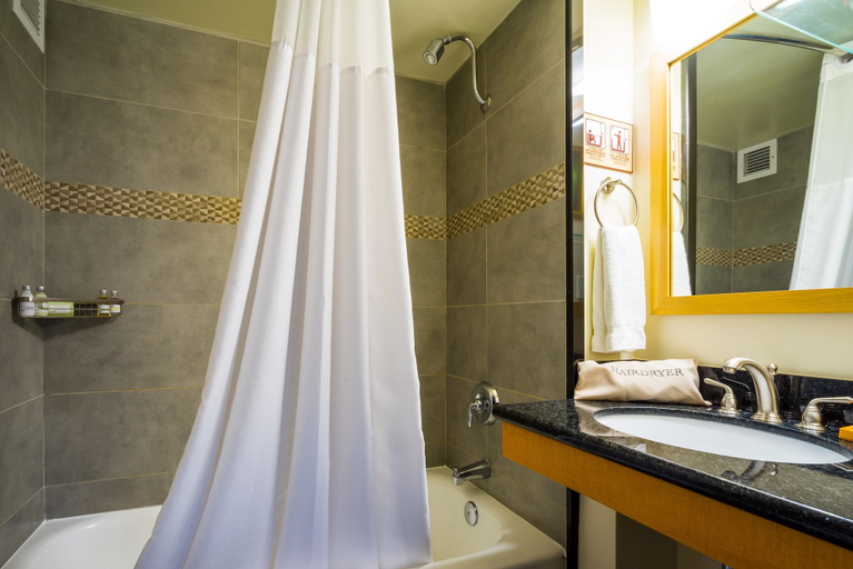 Bathroom 4, Vive Hotel Waikiki, Honolulu