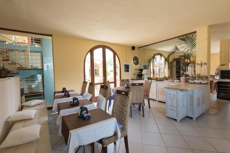 Food & Drinks 4, Villa Madau Hotel, Cagliari