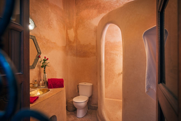 Bathroom 5, Riad Darhani, Marrakech