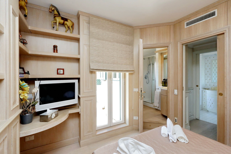 Bedroom 3, Rione Trastevere apartment, Roma