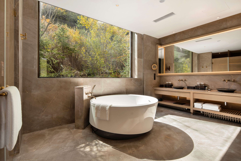 Bathroom 5, Conrad Jiuzhaigou, Ngawa Tibetan and Qiang