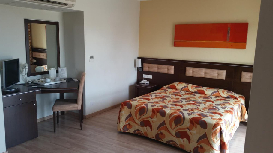 Bedroom 4, Livadhiotis City Hotel, Larnaca