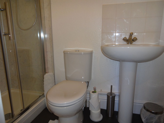 Bathroom 4, St Michael's Guest House, North Yorkshire