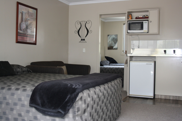 Bedroom 2, Ashbury Park Motel, Timaru