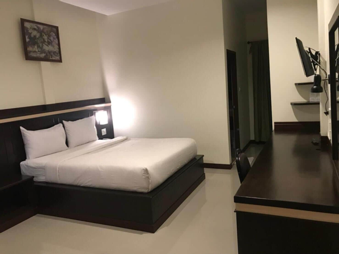 Bedroom 13