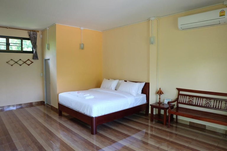 Bedroom 1, Baansuan Agape, Sai Yok