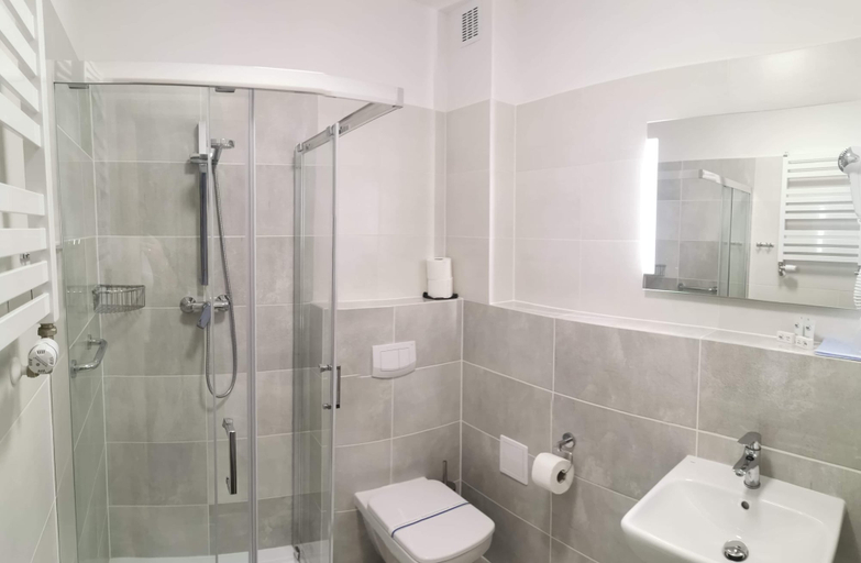 Bathroom 5, Hotel NAT Sarbinowo, Koszalin