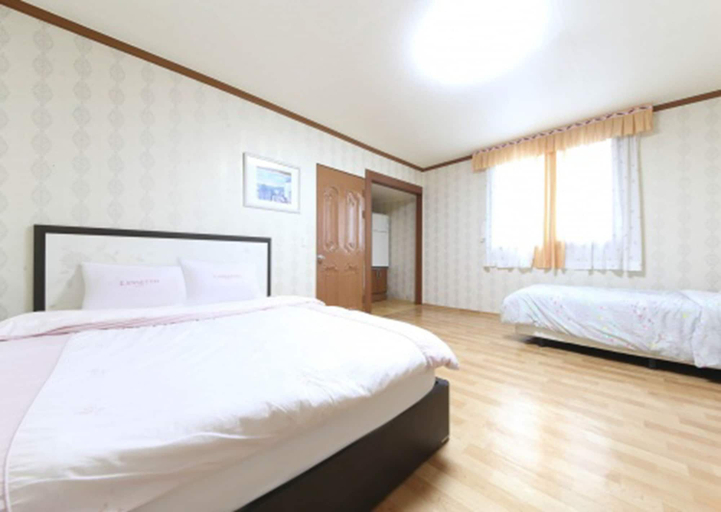 Bedroom 3, Seolak Resortel, Sokcho