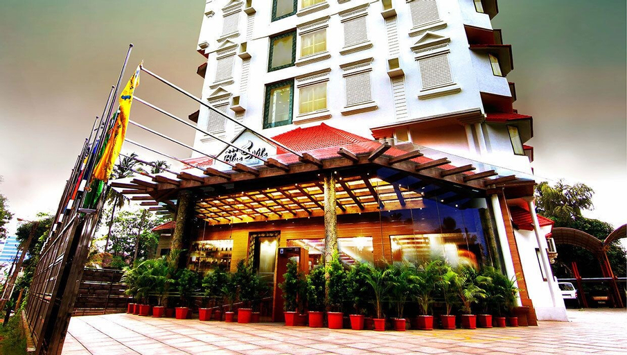 Exterior & Views 23