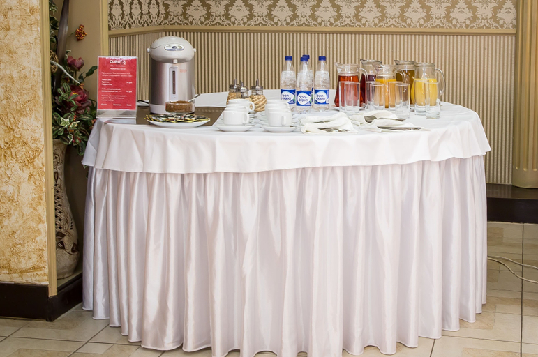 Food & Drinks 3, Guru Hotel, Ekaterinburg gorsovet