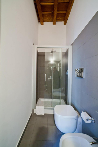 Bathroom 4, B&B SubUrbe Roma, Rome