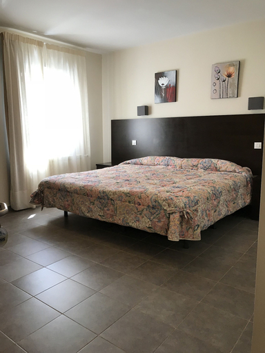 Bedroom 2, Complejo Turistico Baños del Robledillo, Toledo