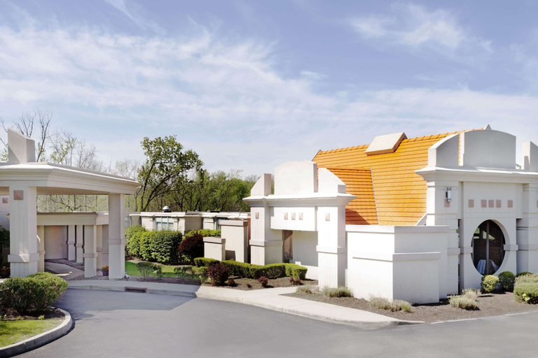 Howard Johnson by Wyndham Newburgh/West Point, Orange
