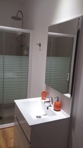 Bathroom 5, Hostal Barcelona Travel, Barcelona