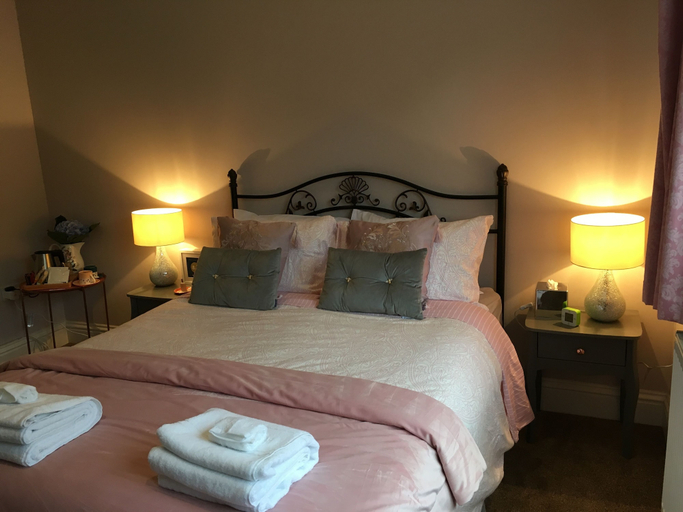 Bedroom 3, Leafy Suburban Bed & Breakfast, Hertfordshire