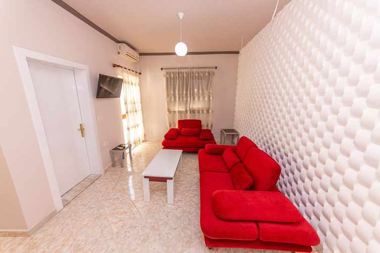 Others 5, Fiore Hotel, Durrësit
