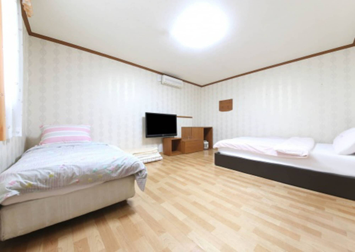 Bedroom 4, Seolak Resortel, Sokcho