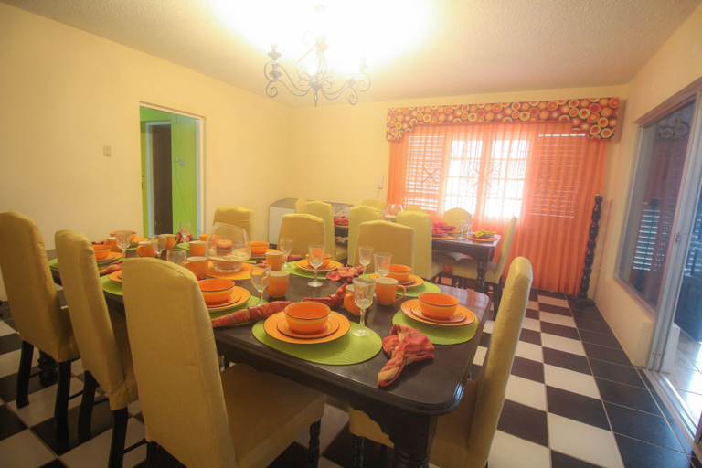 Food & Drinks 5, Kenwood Villa