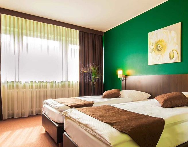 Bedroom 2, Hotel Mondial, Mettmann