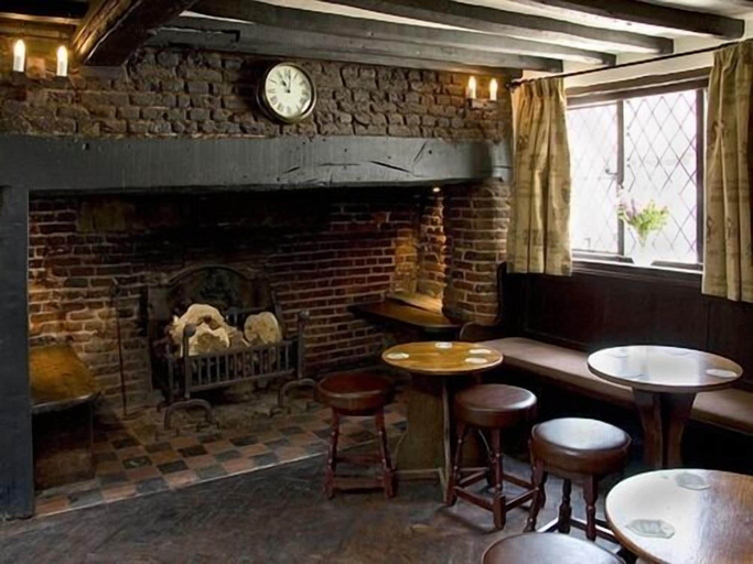 Others 4, The Brocket Arms, Hertfordshire