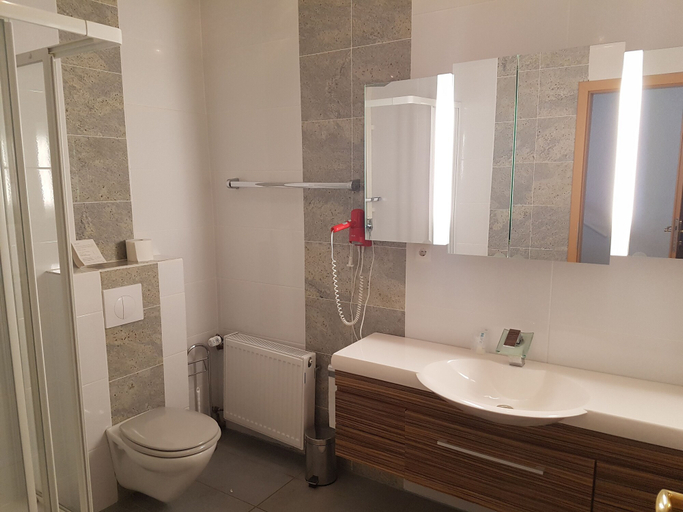 Bathroom 5, Hotel zur Engelsburg, Neuwied