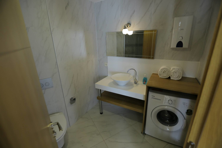 Bathroom 3, Kizkalesi Apart, Erdemli