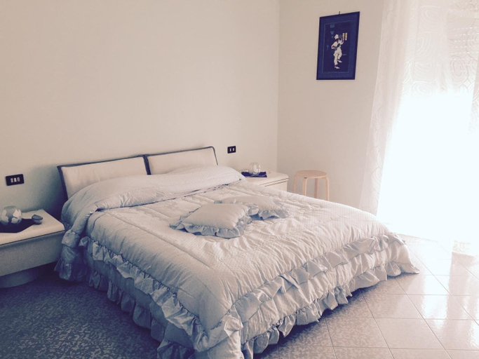 Bedroom 4, Villa Iazzetta, Salerno