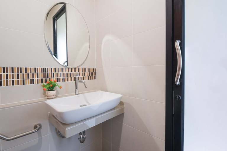 Bathroom 4, Vento Pura Resort, Muang Chanthaburi