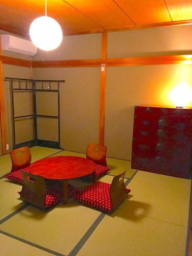 Others 5, Fuji House, Takayama