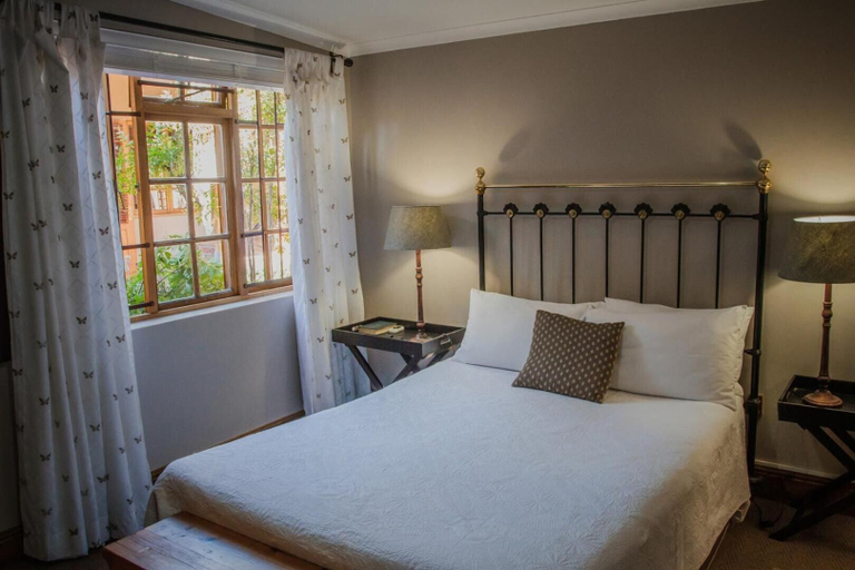 Bedroom 3, Guesthouse LaRachelle, Overberg