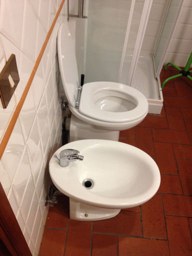 Bathroom 2, Pitti Four, Florence