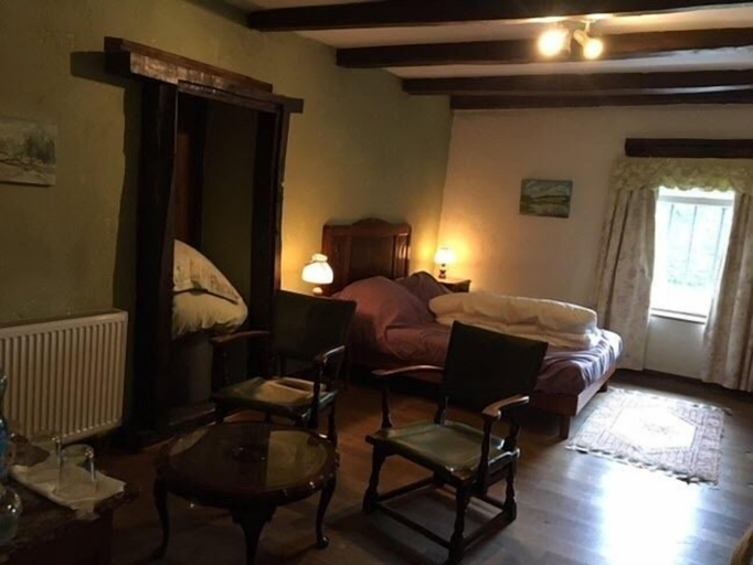 Bedroom 3, Chambres d'Hôtes les Hirondelles, Moselle