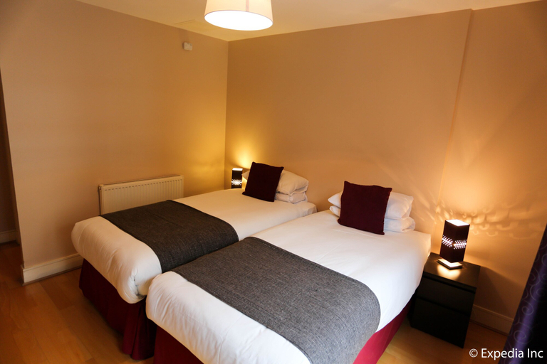Bedroom 2, Edinburgh Playhouse Apartments, Edinburgh