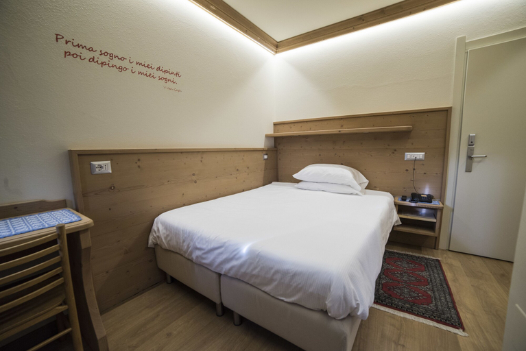 Bedroom 4, Hotel Terme, Sondrio