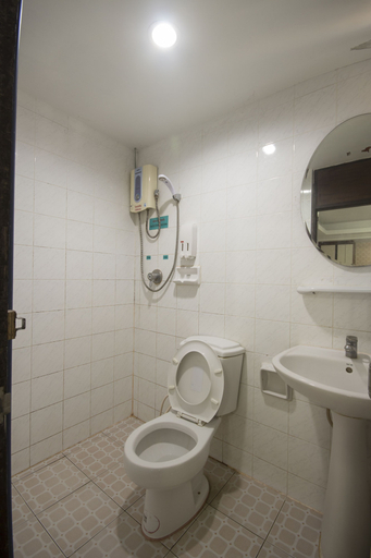 Bathroom 5, Khon Kaen Ruenrom Hotel, Muang Khon Kaen