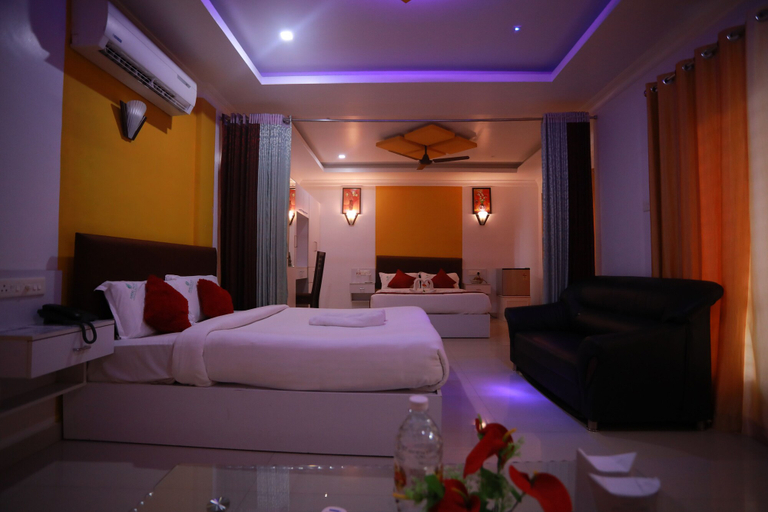 Bedroom 2, Hydel Palace, Thrissur