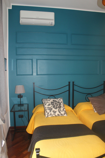 Bedroom 2, Stasera A Casa Da ME, Rome