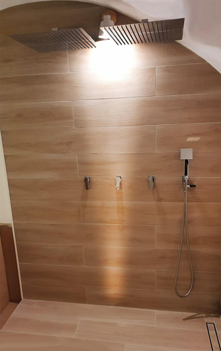 Bathroom, Suite6, Gard