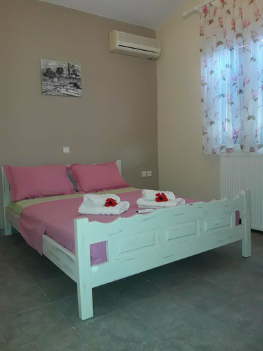 Bedroom 2, Joanna, Peloponnese