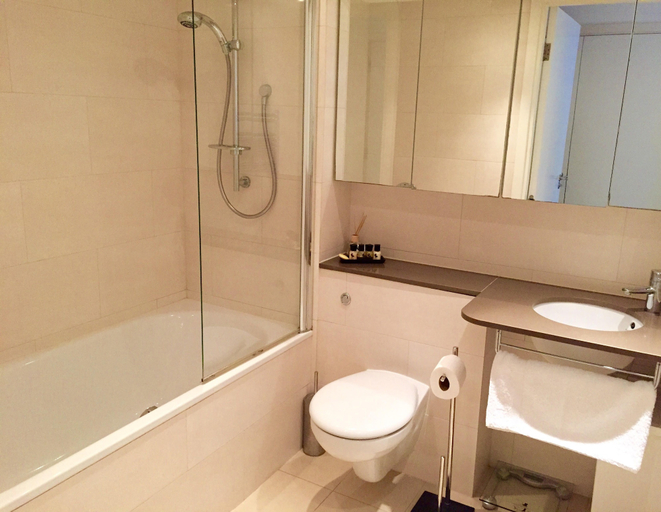 Bathroom 4, Belvedere Royal Victoria Docks, London