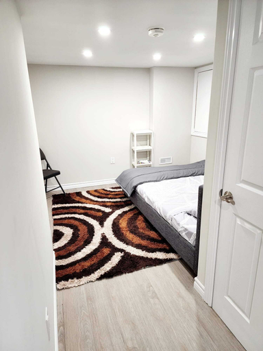 Others 4, Stunning - Basement Apt in Barrie, Simcoe
