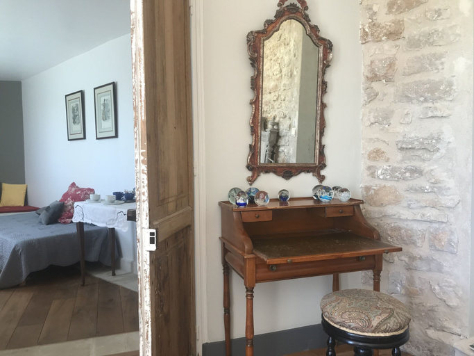 Bedroom 2, Chenevieres d'en Haut, Yonne