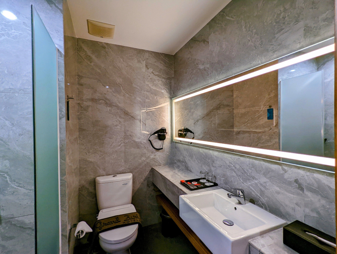 Bathroom 5, Grand Zuri Lubuklinggau, Lubuklinggau