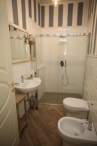 Bathroom 5, Residenza D'Epoca Villa Agnolaccio, Pistoia