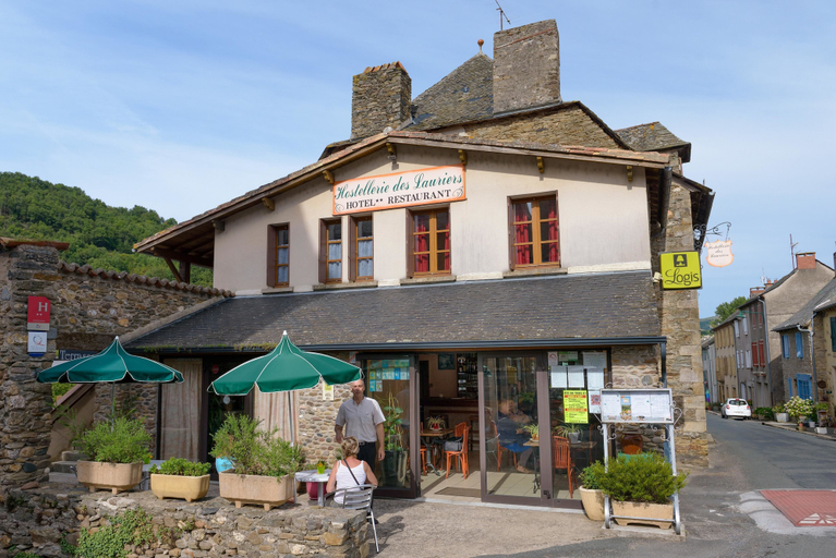 Exterior & Views 2, Hostellerie des Lauriers, Tarn