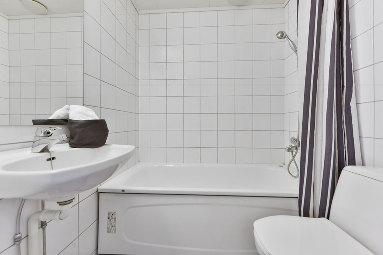 Bathroom 4, Forenom Serviced Apartments Oslo Rosenborg, Oslo